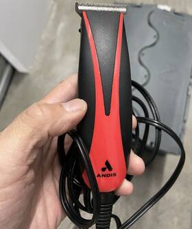 Andis 29590 Ultra Trim Model Cpt Corded Hair Trimmer Clipper Cutting 120v 60hz -red