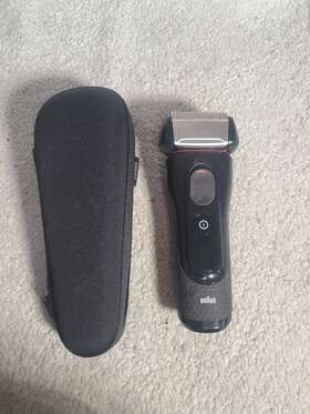 S4235-a16 Braun Series 5 Type 5768 Tested Shaver Only With Case