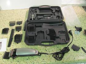 Cutting Edge 805106844714 Deluxe Grooming Pro Clipper Kit 20 Piece Cxh1-4003-kit With Case