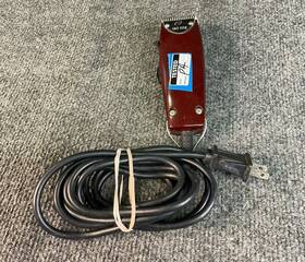23-f51 Oster Fast Feed Professional Corded Adjustable Pivot Motor Clipper