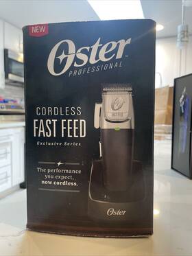 76023-810 Oster Professional Fast Feed Black Cordless Lithium Ion 90 Minutes