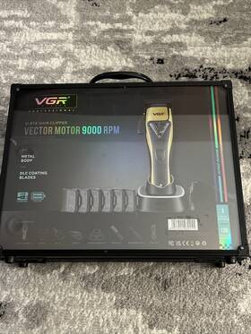 Vgr 702103335323 015 Pro. Cordless - Clippers 9000 Rpm Vector Motor Dlc-blade Travel Case