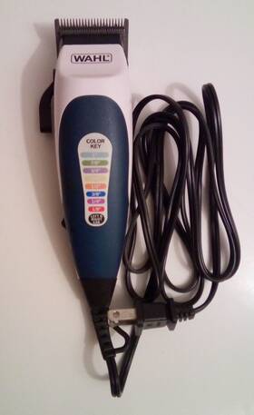 79723 Wahl Clippers Color Code Haircut Kit. 18 Piece Case Combs Guards Brush Scissors