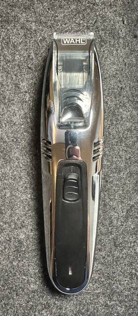 Wahl 9810-100 Model Vacuum Beard Trimmer