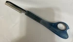 Feather Styling Razor Greenthinning Texturing Professional Cutting. Fixed Price $22.00.