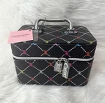 Juicy Couture Jc Logos Travel Makeup Train Case Cosmetic Hard Black Nwt. Fixed Price $29.04.