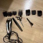 Conair HCT42 Electric Haircutting Kit Guards Travel Case Black Silver. Fixed Price $8.99.