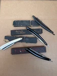 Lot 4 Antique Straight Razors Torrey Simmons Harris Goar W/coffin Style Boxes. Fixed Price $60.00.